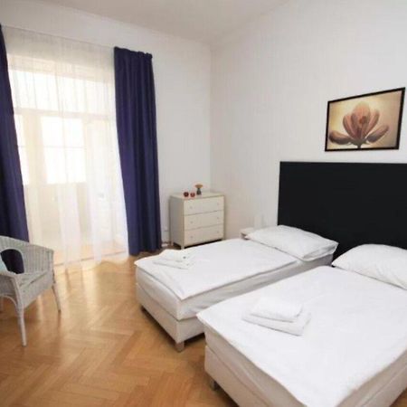 Leo Apartments Old Town Прага Екстериор снимка