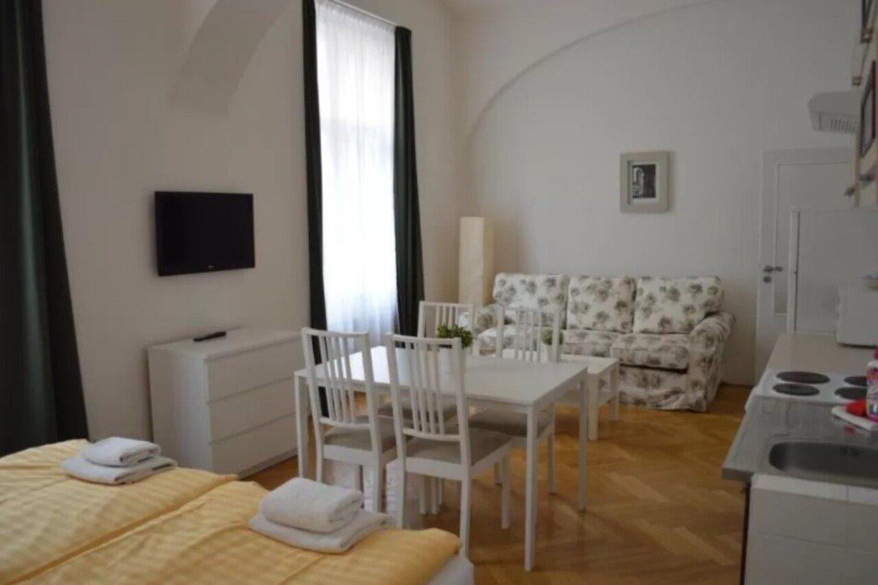 Leo Apartments Old Town Прага Екстериор снимка