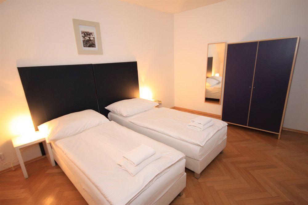 Leo Apartments Old Town Прага Екстериор снимка