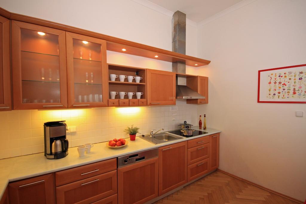 Leo Apartments Old Town Прага Стая снимка