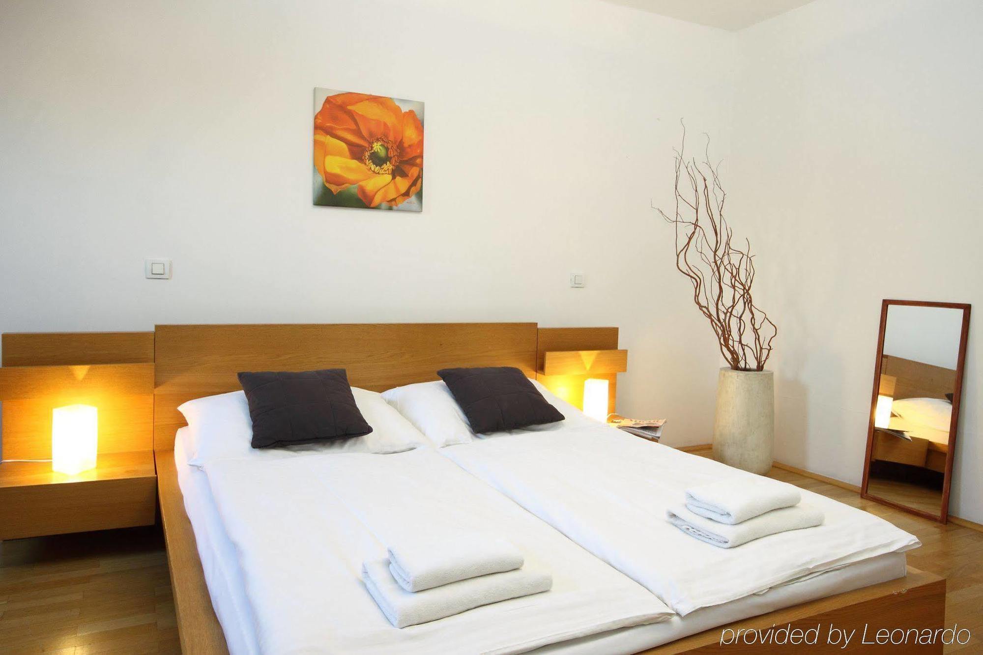 Leo Apartments Old Town Прага Стая снимка