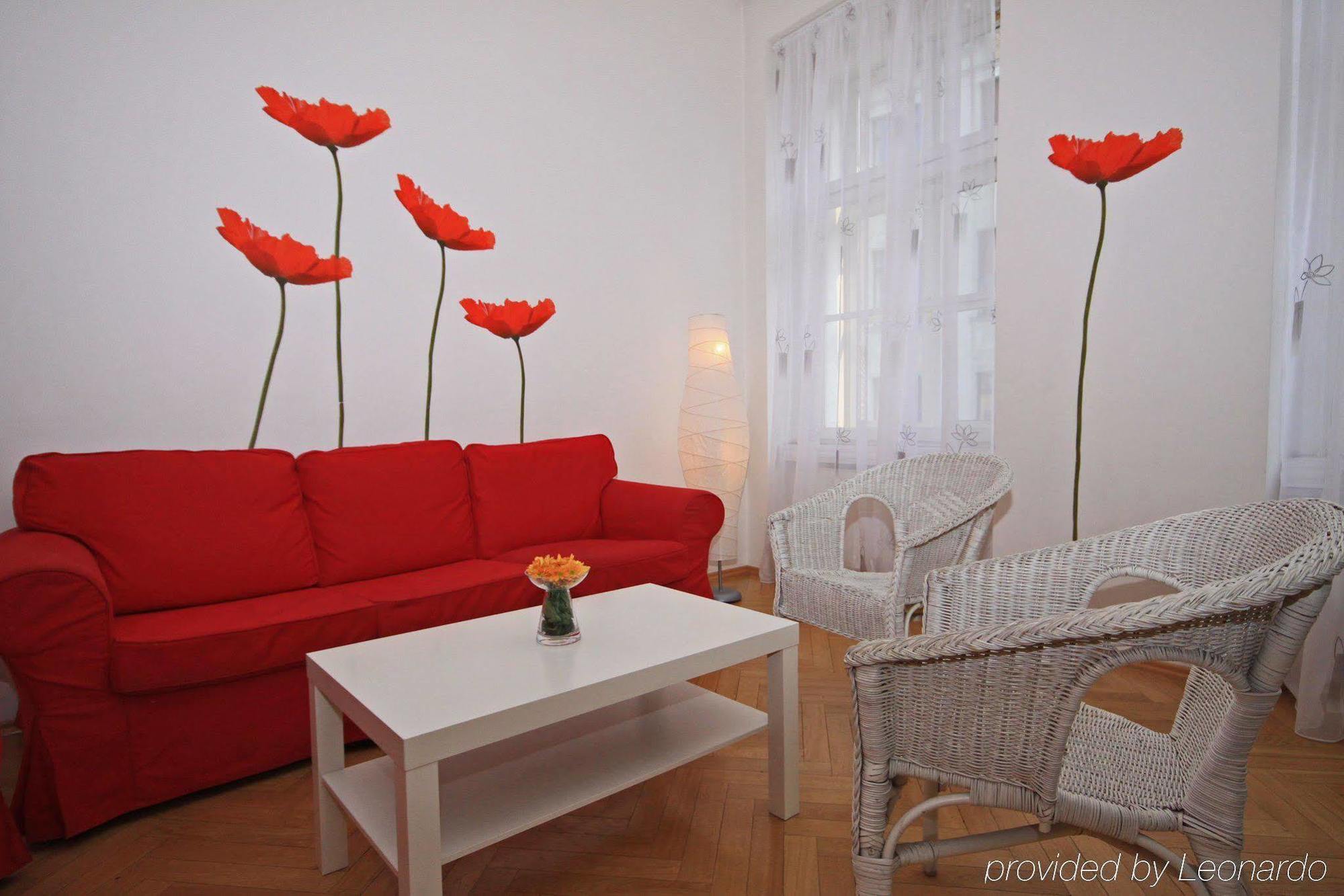 Leo Apartments Old Town Прага Екстериор снимка