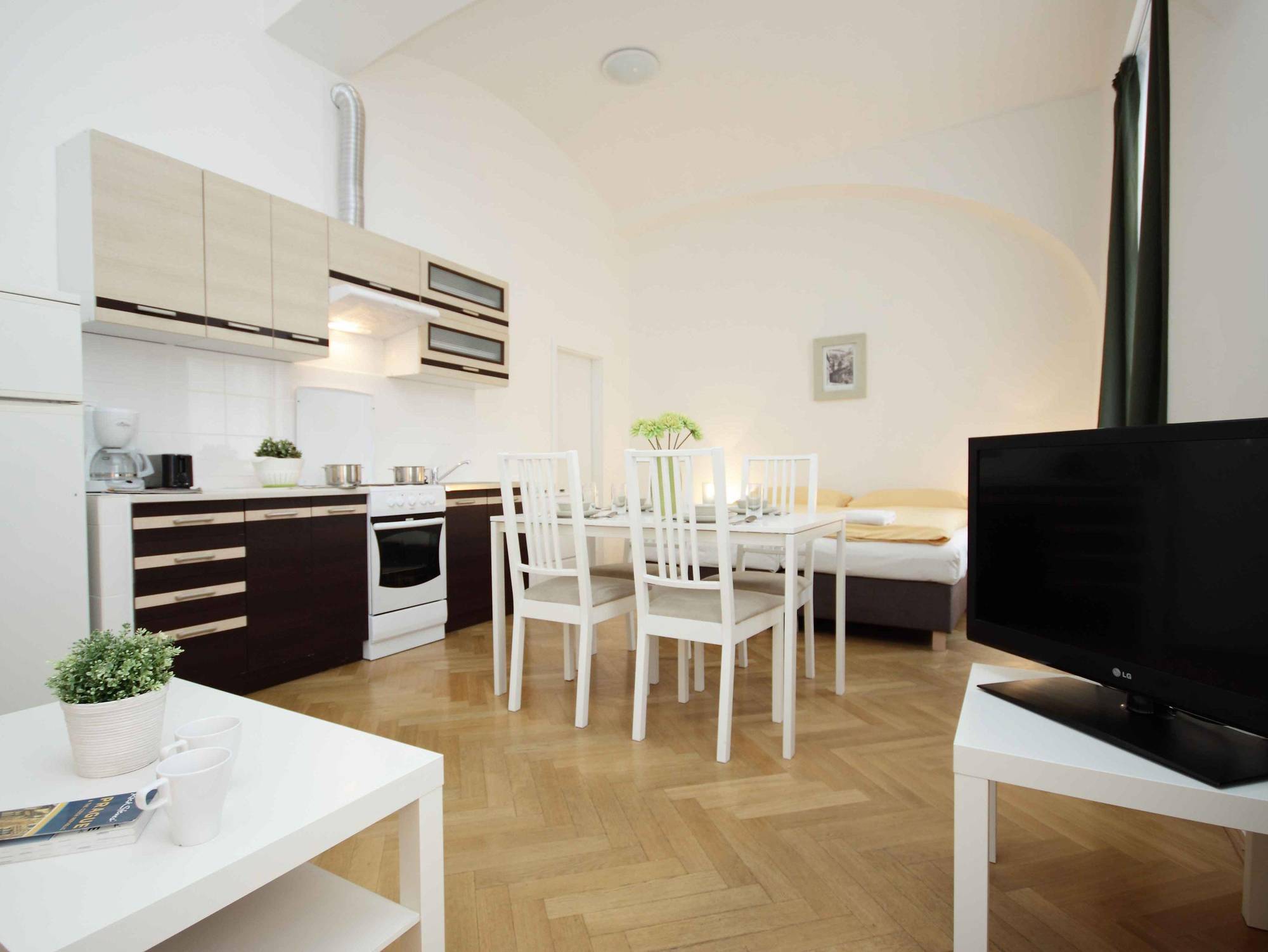 Leo Apartments Old Town Прага Екстериор снимка