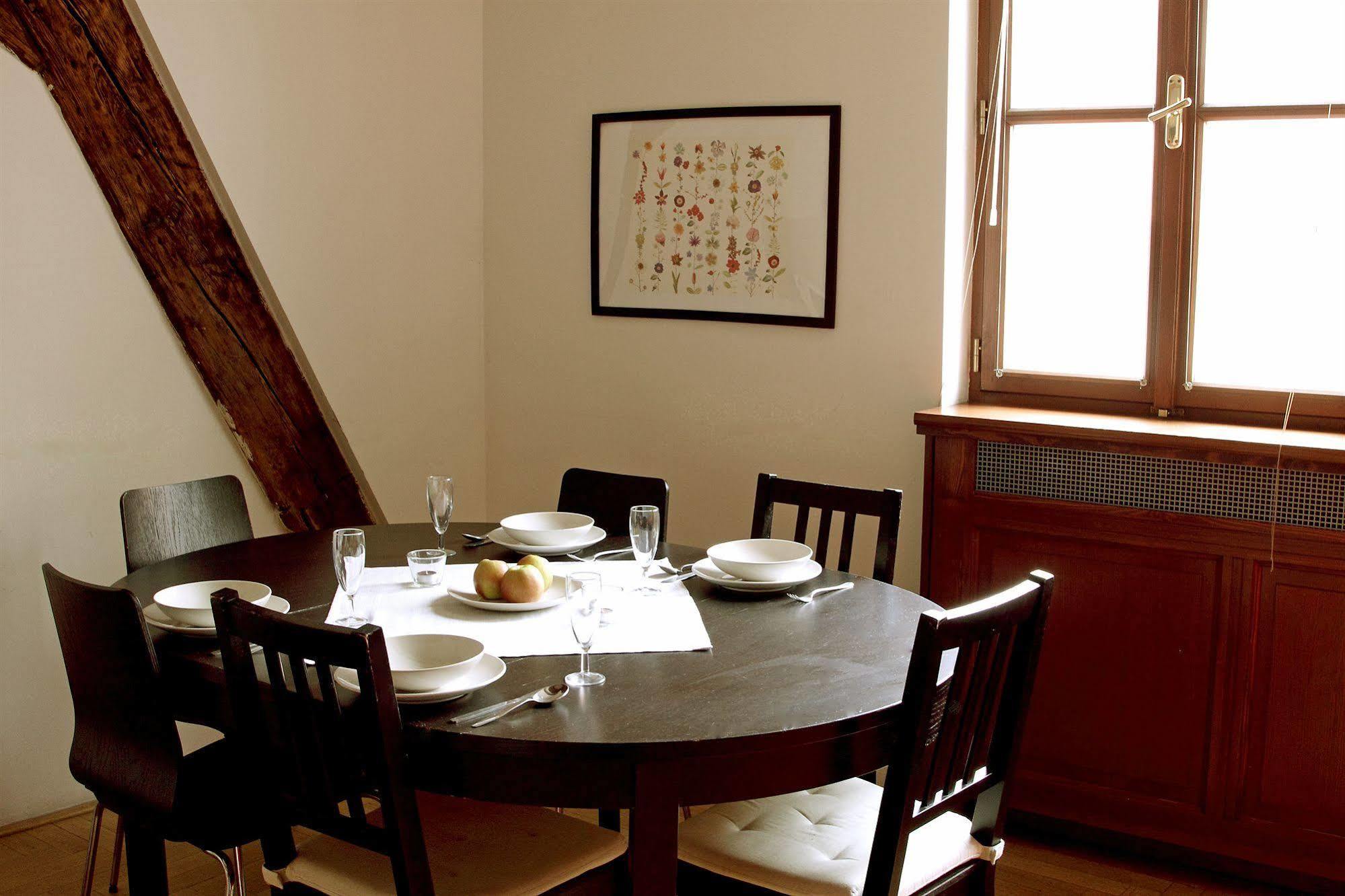 Leo Apartments Old Town Прага Екстериор снимка