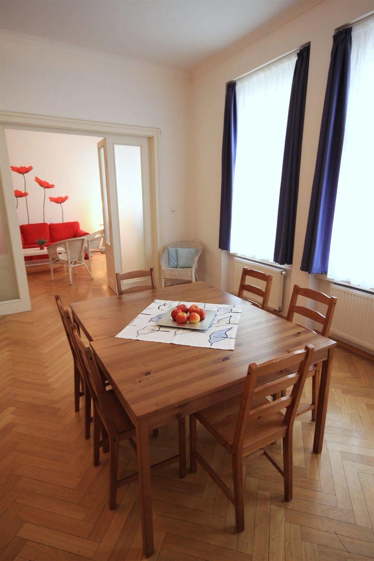 Leo Apartments Old Town Прага Екстериор снимка
