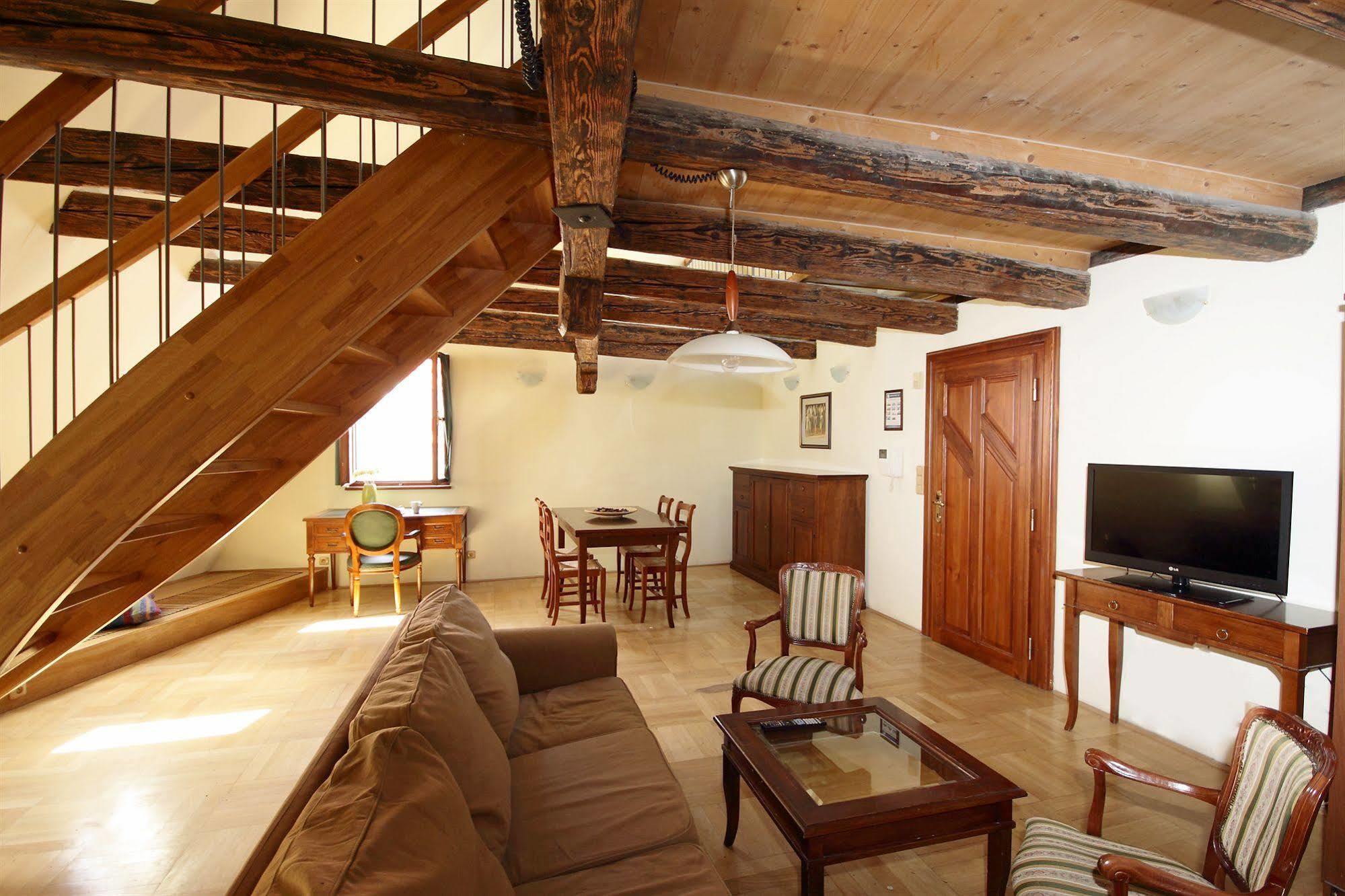 Leo Apartments Old Town Прага Екстериор снимка