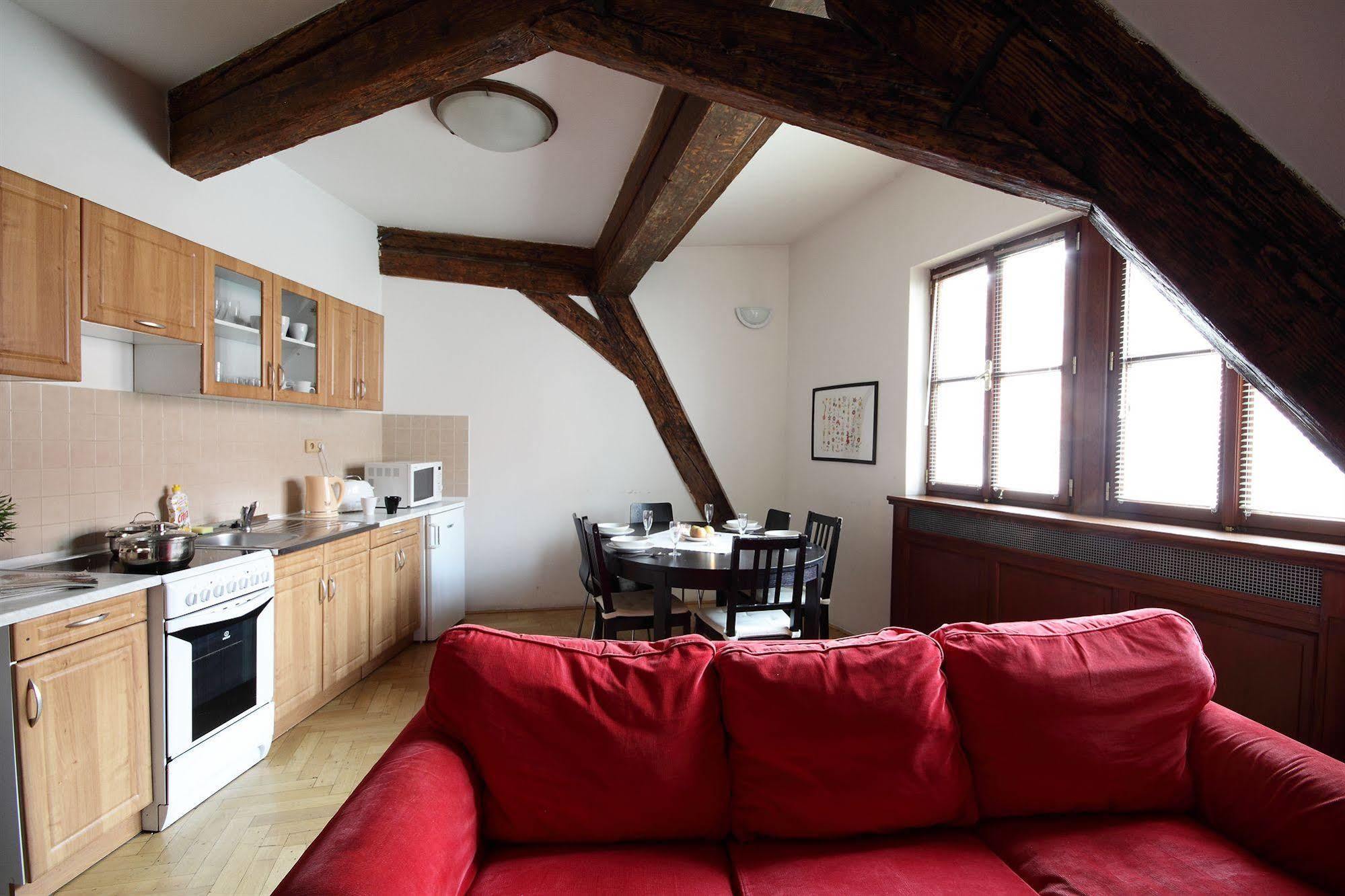 Leo Apartments Old Town Прага Екстериор снимка
